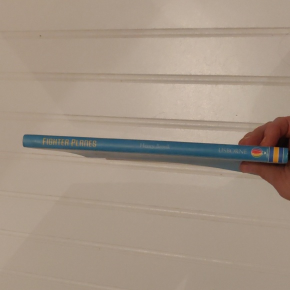 Usborne Kids Flexibound Book About Fighter Planes - Picture 6 of 8